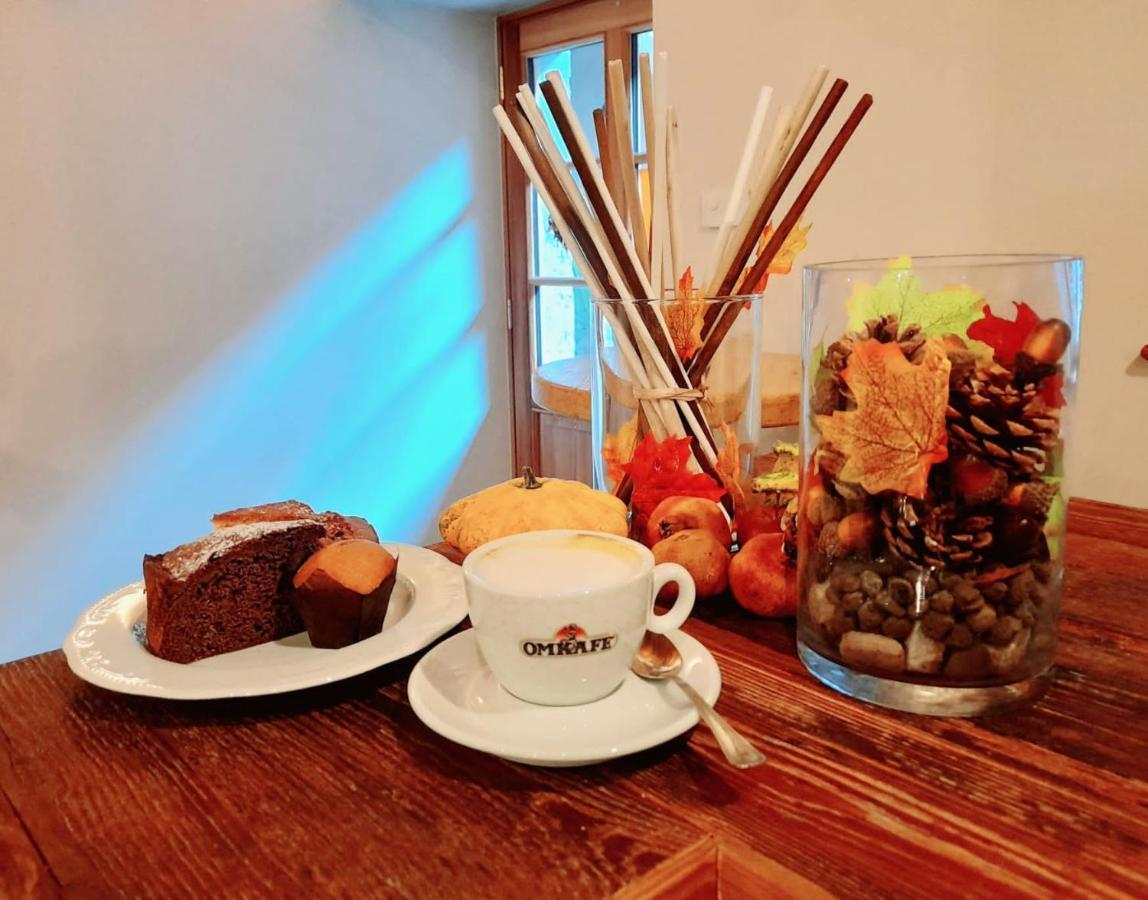 Colle Ameno Room And Breakfast Rovereto  Extérieur photo