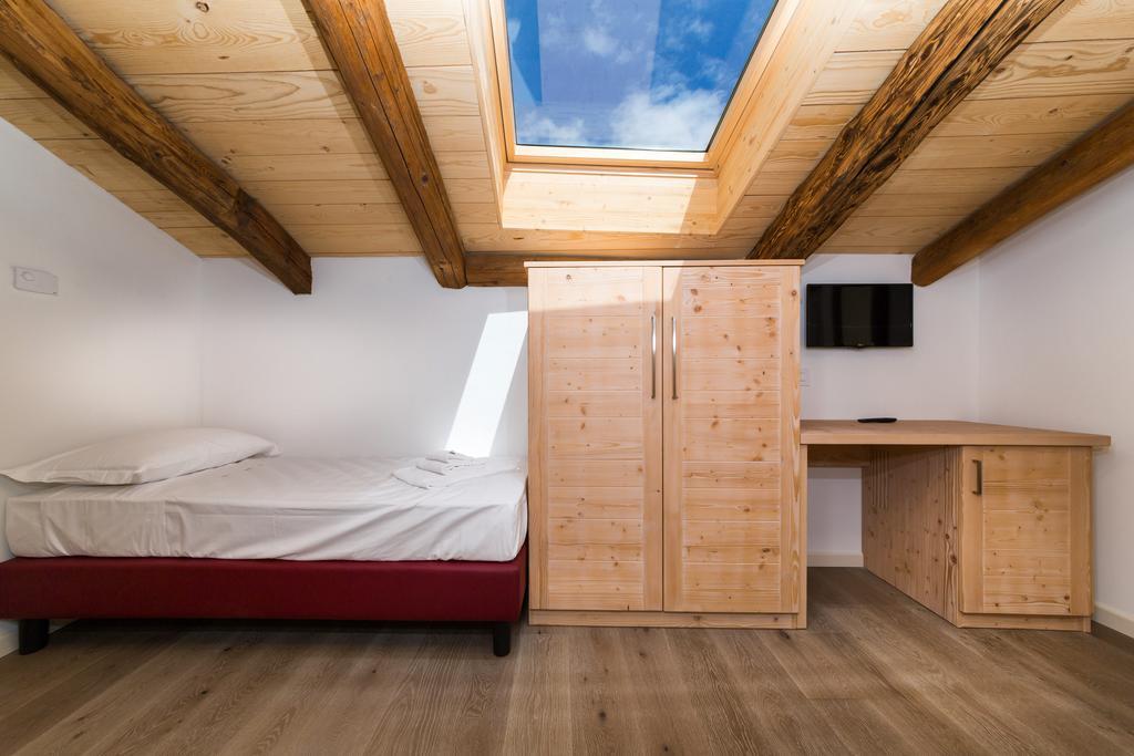 Colle Ameno Room And Breakfast Rovereto  Chambre photo