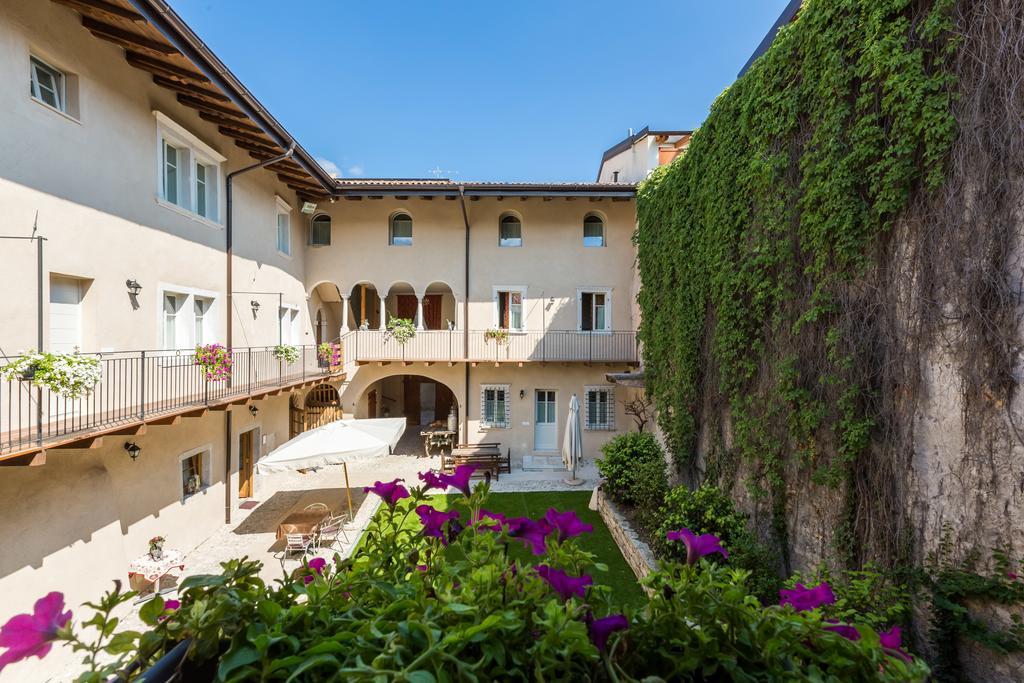 Colle Ameno Room And Breakfast Rovereto  Extérieur photo