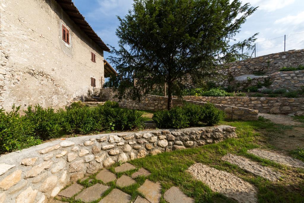 Colle Ameno Room And Breakfast Rovereto  Extérieur photo