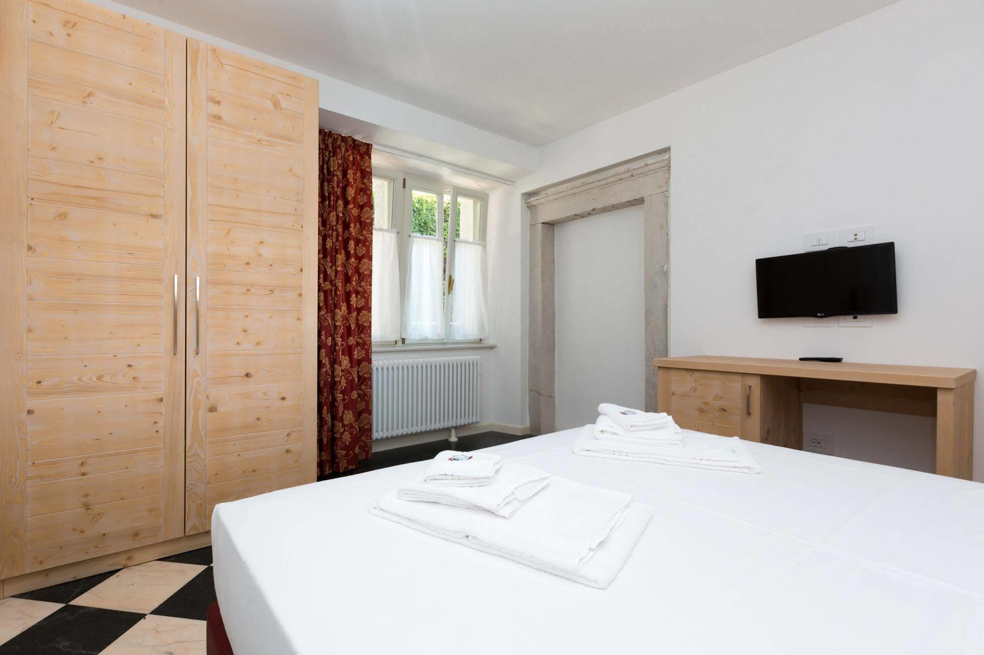 Colle Ameno Room And Breakfast Rovereto  Extérieur photo